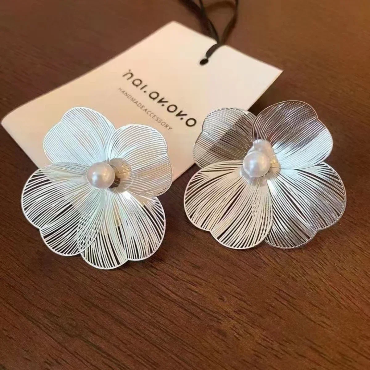 Romantic Flower Petal Long Tassel Drop Earrings For Women Trend Imitation Pearl Hanging Piercing Ear Stud Party Wedding Jewelry