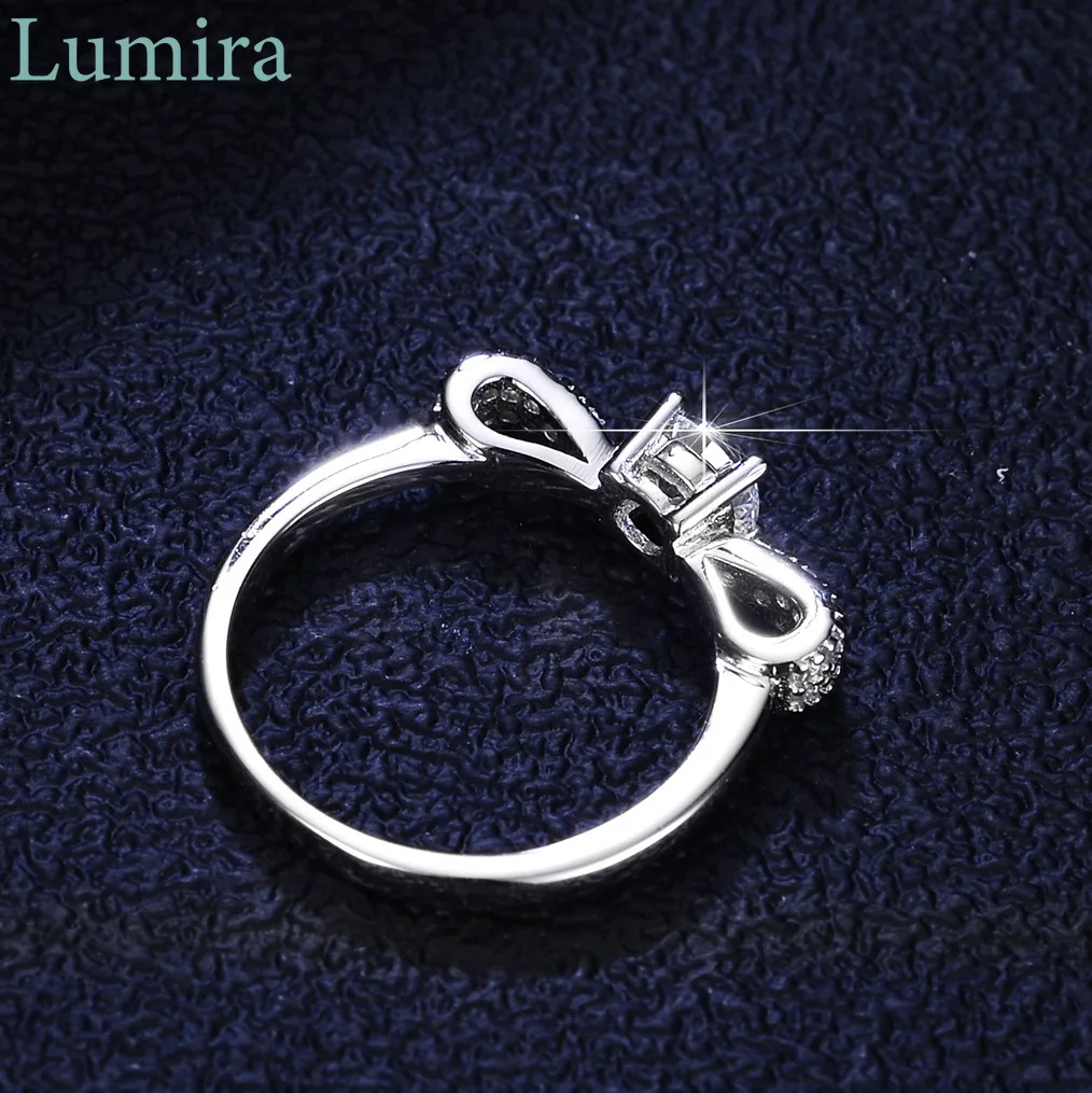 

Lumira Sweet Six-Prong Platinum PT950 Ring 0.5 Carat Moissanite Diamond Bow Knot Engagement Ring for Women Lover Gifts