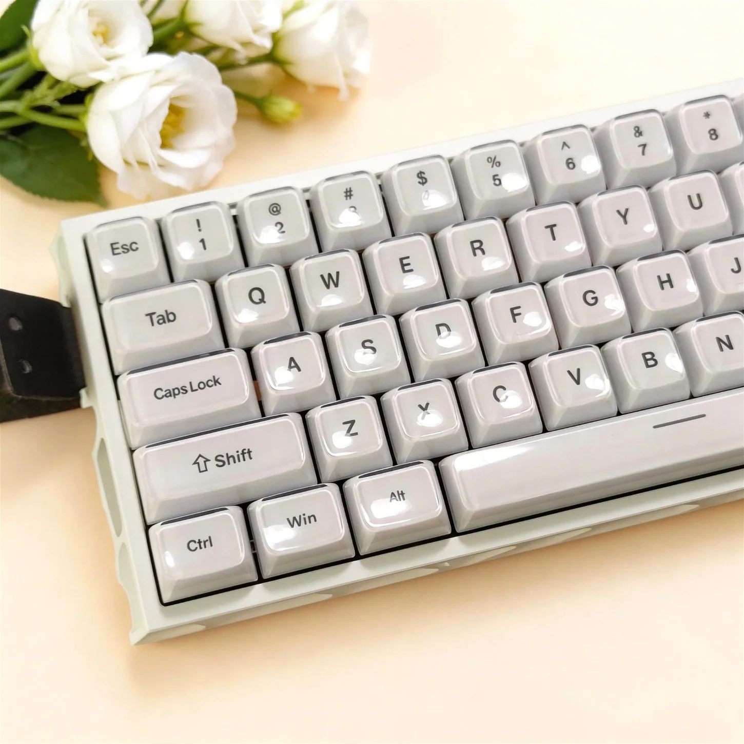 

MDA Profile Jelly Crystal Keycaps 132 Keys PBT+PC White Pink Blue Complete Keycap Set for Magnetic Axis Mechanical Keyboard