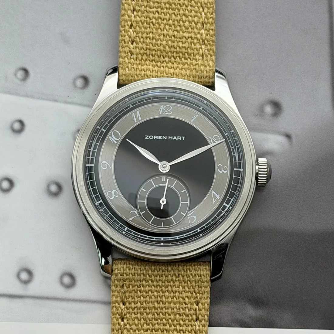 ZOREN HART Retro Formal Dress Watch – Manual Wind ST1700 Movement Black Enamel Dial Arrow Hands Men's Mechanical Watches