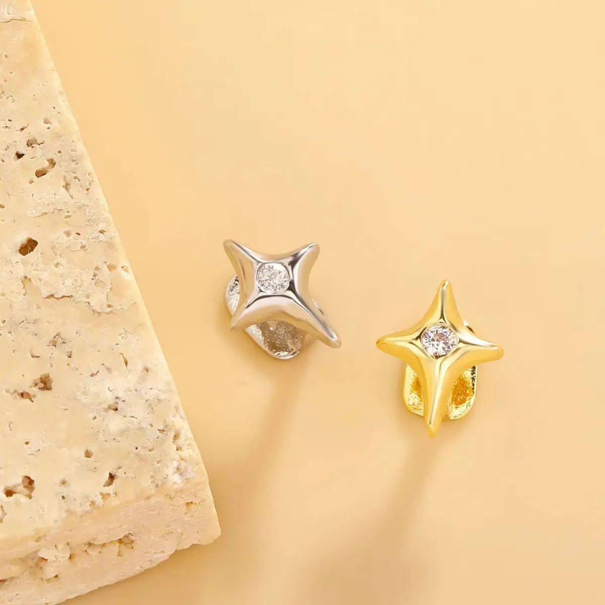 1 Stück Einzelzahn-Grills mit vierzackigem Stern, glänzende Strasssteine, Zahn-Grillz-Kappe, Körperschmuck für Bühnenaufführungszubehör