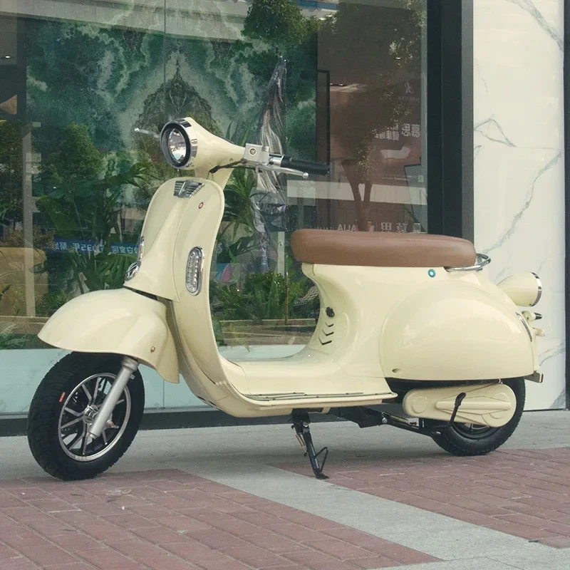 High Quality 1200W 2 Wheel Adult Electric Scooter With LED Display Vintage Daily Commute Mobility Moped