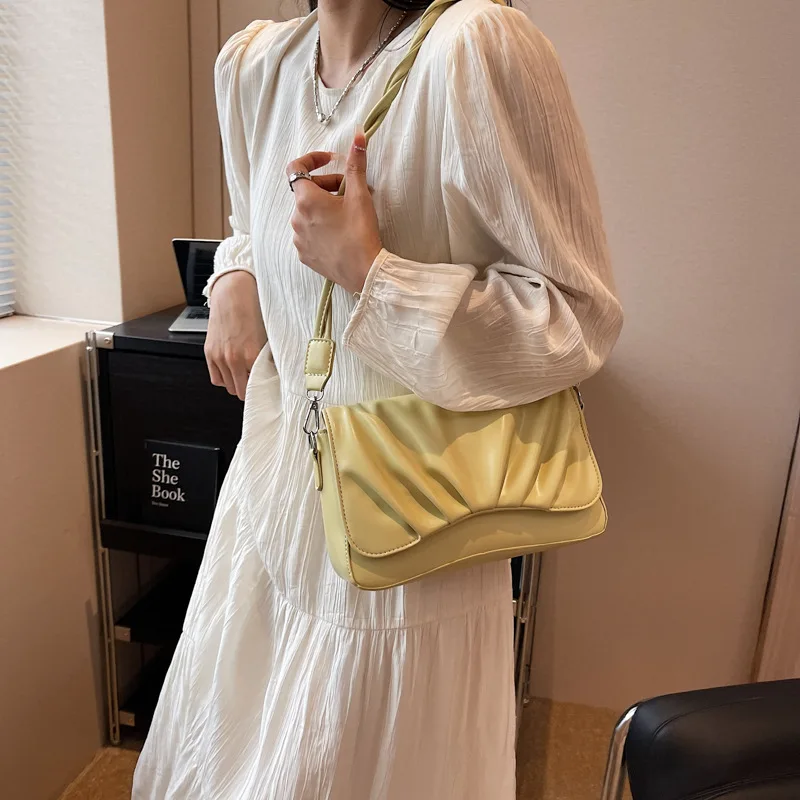 2023 New Shoulder Bag Designer Unique Design French Pleated Cloud Bags for Women PU Solid Color Trend All-match Mini Square Bag