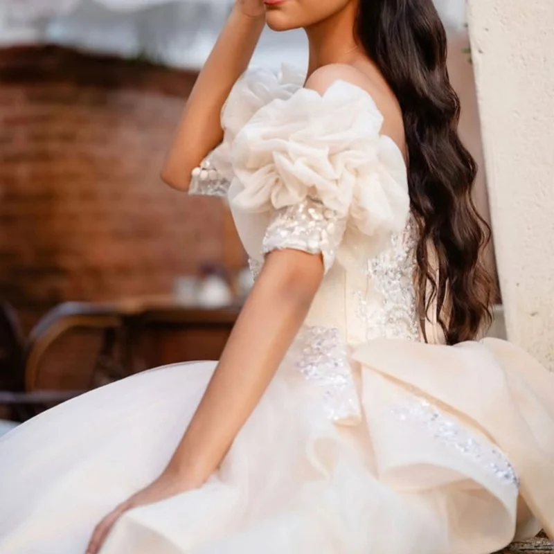 Shiny White Quinceanera Dresses Off the Shoulder Glitter Crystal Bead Decal Long tail Big Bow Vestido 15 Quinceanera Customized