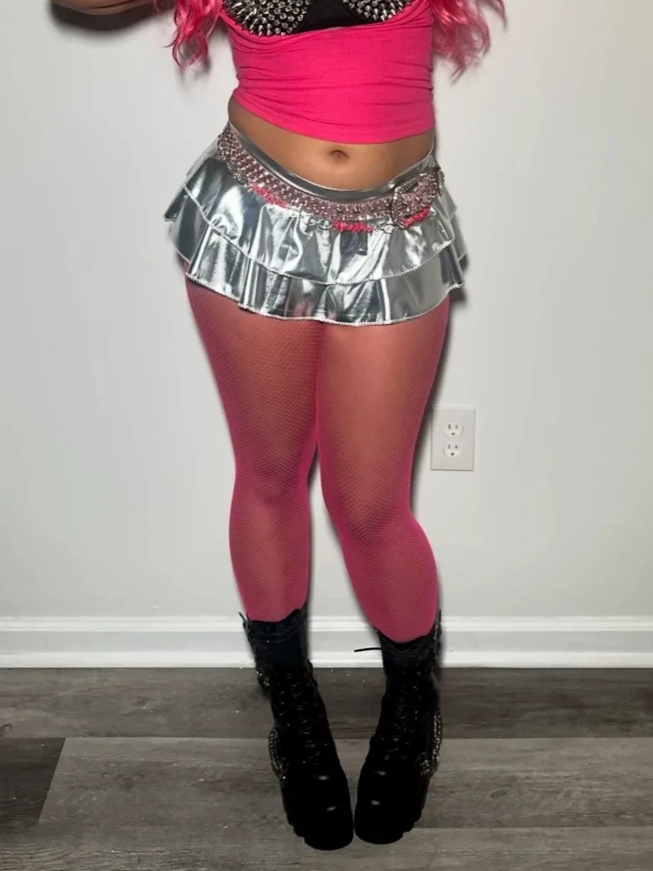 

Сексуальная глянцевая кожаная юбка лазерной резки для женщин, юбки для выступлений на сцене, весна 2023, коллекция Y2K Sle Hot Girl