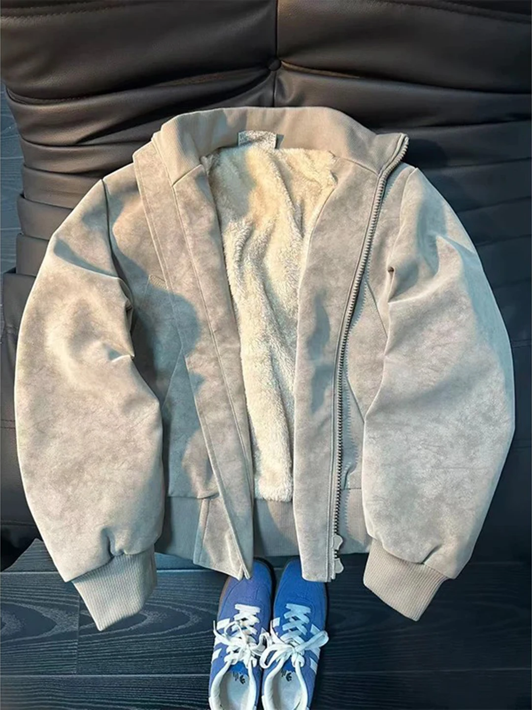 

ey Dyed ort Cotton Jaet Men's Winter American Sle Fce Lined Stand Collar Baseball Coat PU Leather Cotton Outerwear