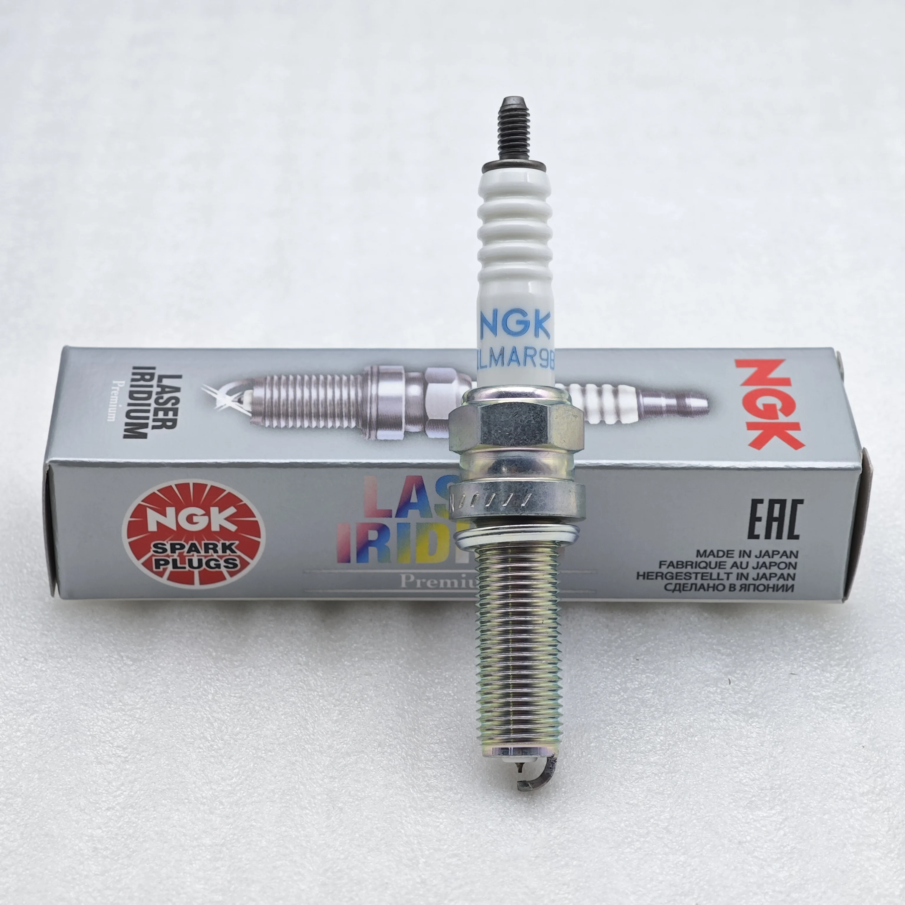 1pcs NGK Laser Iridium Spark Plug SILMAR9B9 95399 Suitable For KAWASAKI ZX1000 NINJA H2 ZX-10R ZX-10RR etc