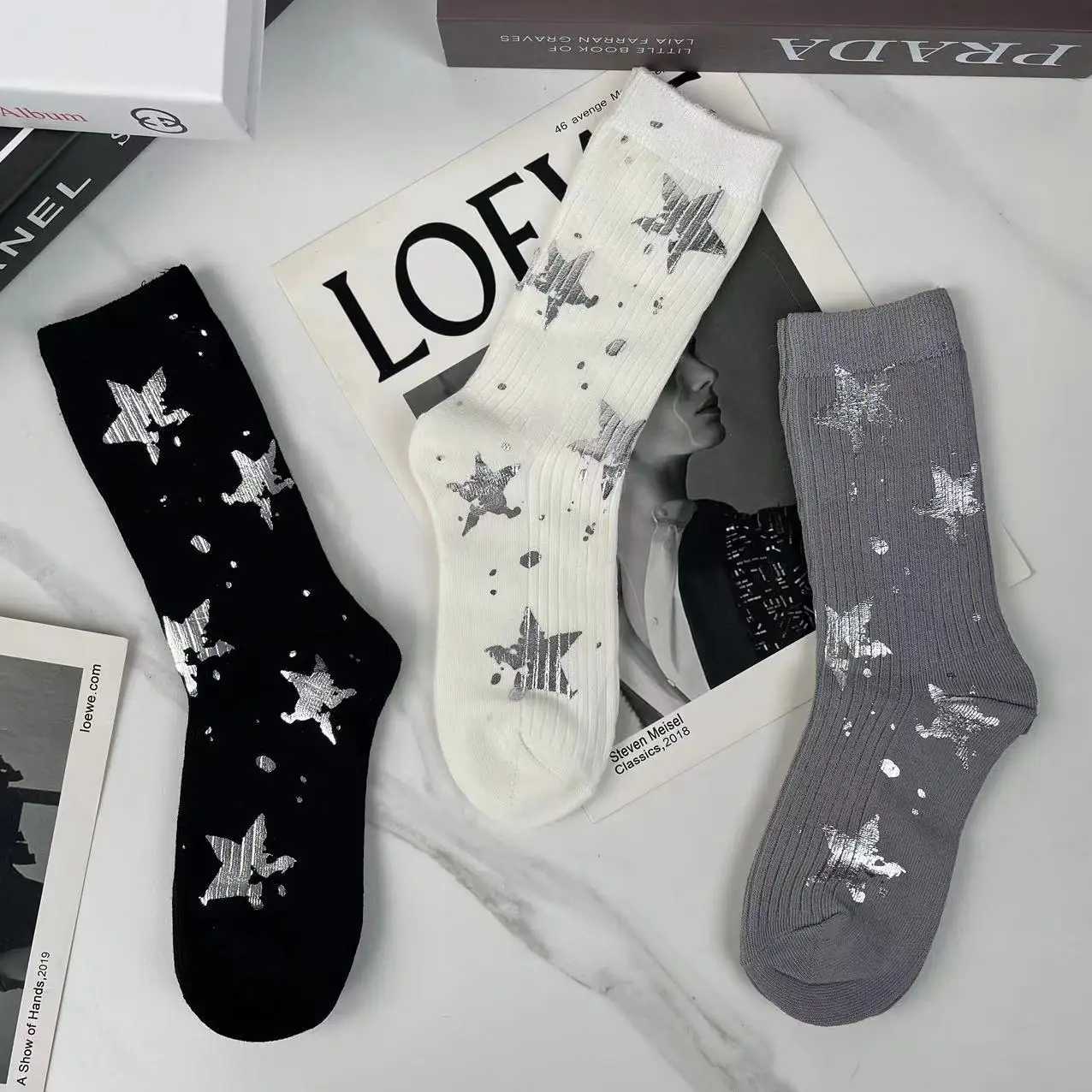 Calcetines largos de algodón con estampado de estrellas para mujer, calcetín informal a la moda, de alta calidad, talla 35-40, novedad de invierno, 2023