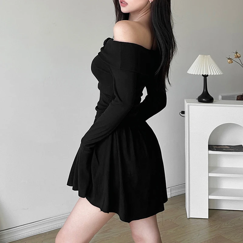 OMSJ-Robe courte plissée dos nu à manches longues, décoration florale 3D, noir uni, col slash, style sexy élégant, nouveau, 03/Wear