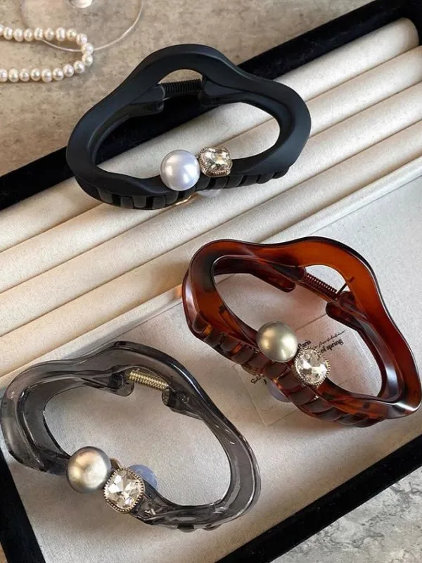 

2025 New Cross-Border Pearl Hair Clip Hollow Cloud Design Trendy European Sle Faion Jewelry Fre out Fren Guarantee