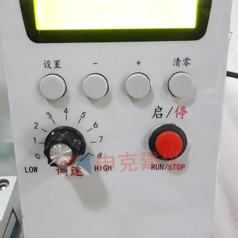 Solvent-resistant wiper tester coatings-Determination of solvent-resistant wiping resistance-Paint varnish coating