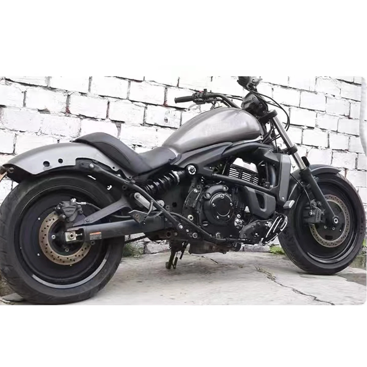 Pasuje do Kawasaki VN650 Vulcans 650 S650 Motocyklowa zamknięta osłona piasty koła Metalowa dekoracyjna osłona przedniego i tylnego koła Akcesoria