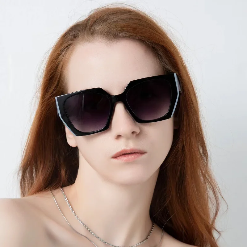 New 2023 Small Sunglasses Women Trendy Brand Sun Glasses Female Designer Vintage Eyewear Men Square Glasses UV400 Oculos De Sol