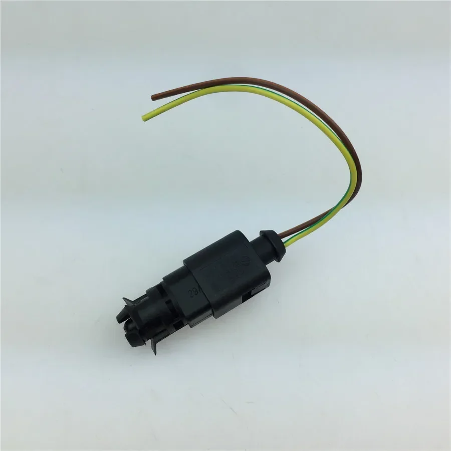 

For the new Sanglou Yi POLO Touran Bora Golf 4 way view Skoda car outdoor temperature sensor plug