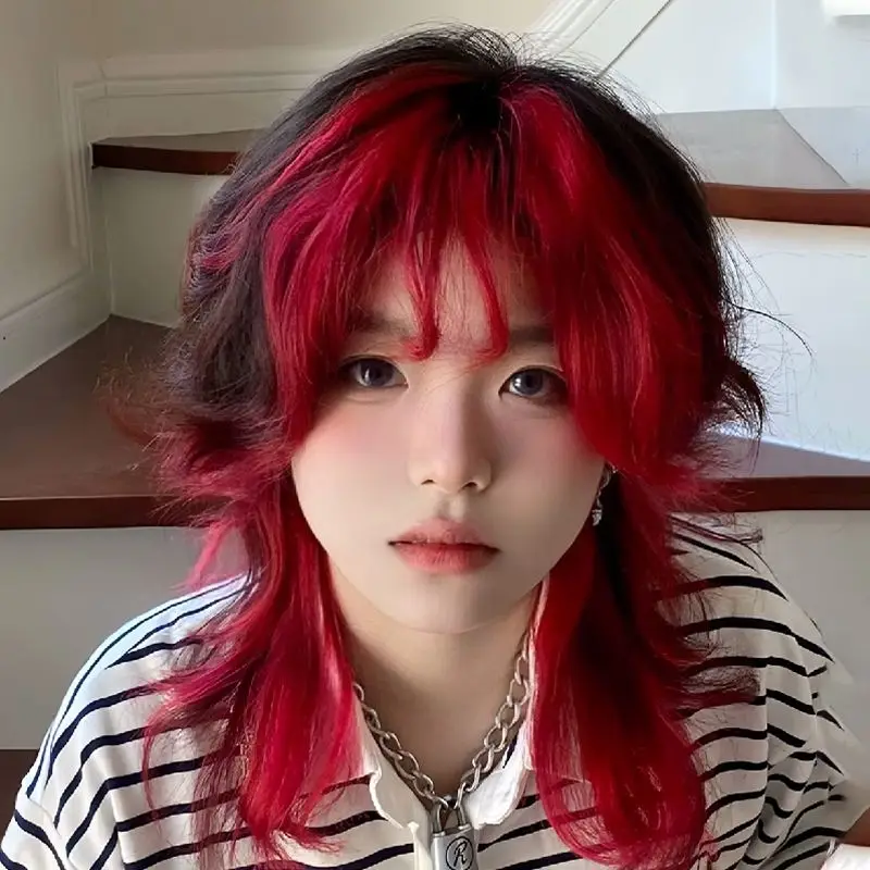 Peluca completa de estilo japonés unisex, muleta de corte de lobo natural esponjoso con rayas rojas para uso diario Cosplay