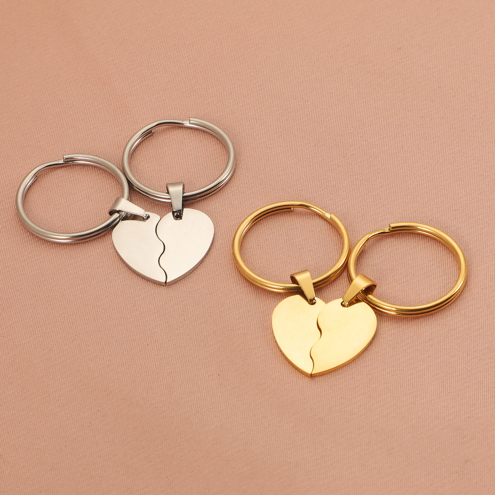 

10Pairs/Lot Mirror Polish Stainless Steel Love Heart Pendant Keychains For Womens Mens Party Souvenir Car Key Jewelry