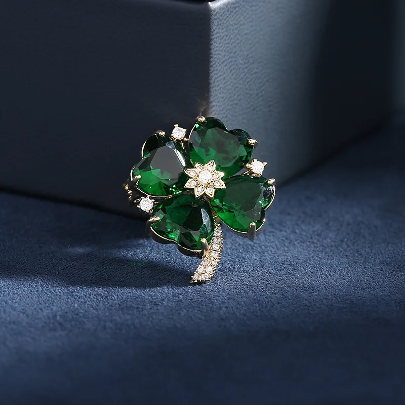 Chinese Style Lucky Four Leaf Clover Brooch Sparkling Heart Cut Red Cubic Zirconia Inlaid Elegant Women Spring Summer Good Luck