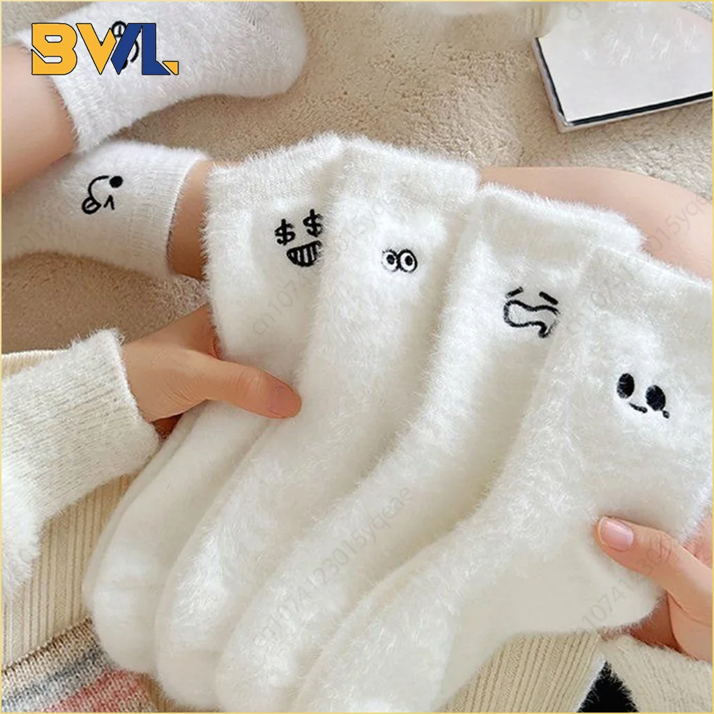 

Модные бархатные носки в стиле Ins, женские толстые теплые мягкие уютные осенне-зимние носки до середины икры с вышивкой для домашней одежды