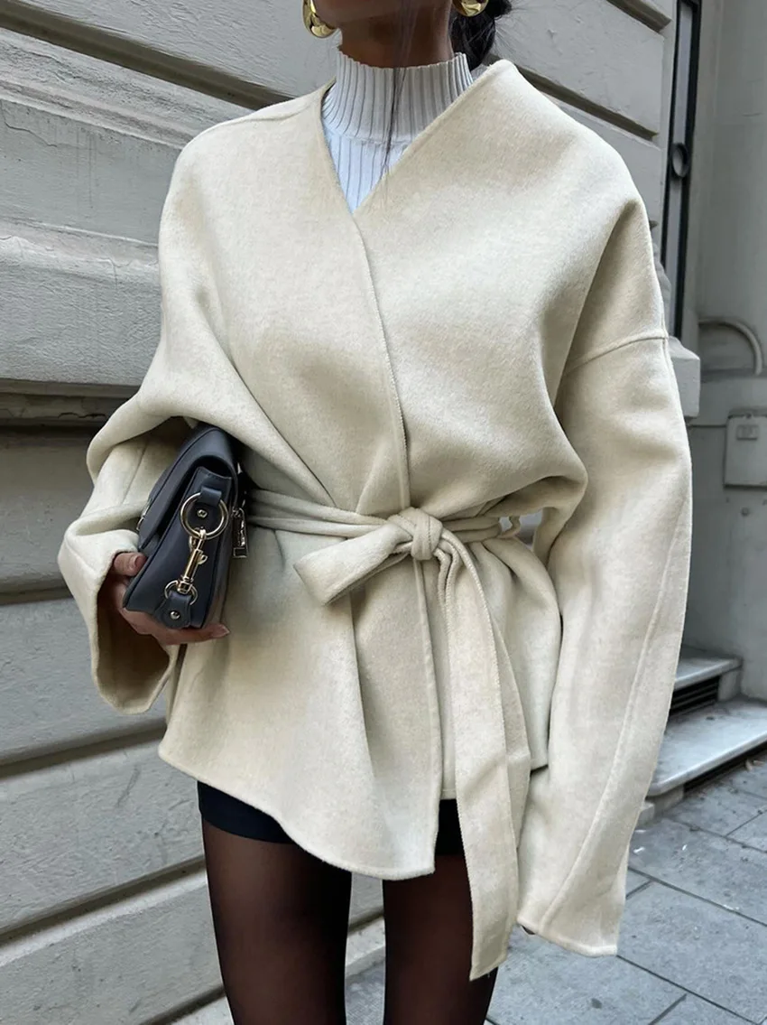 

For Women 2025 Autumn Winter New Lady Street Outerwear Elegant V-neck Long Sleeve Jacket Fashion Solid Lace Up Fleece Coat Belt