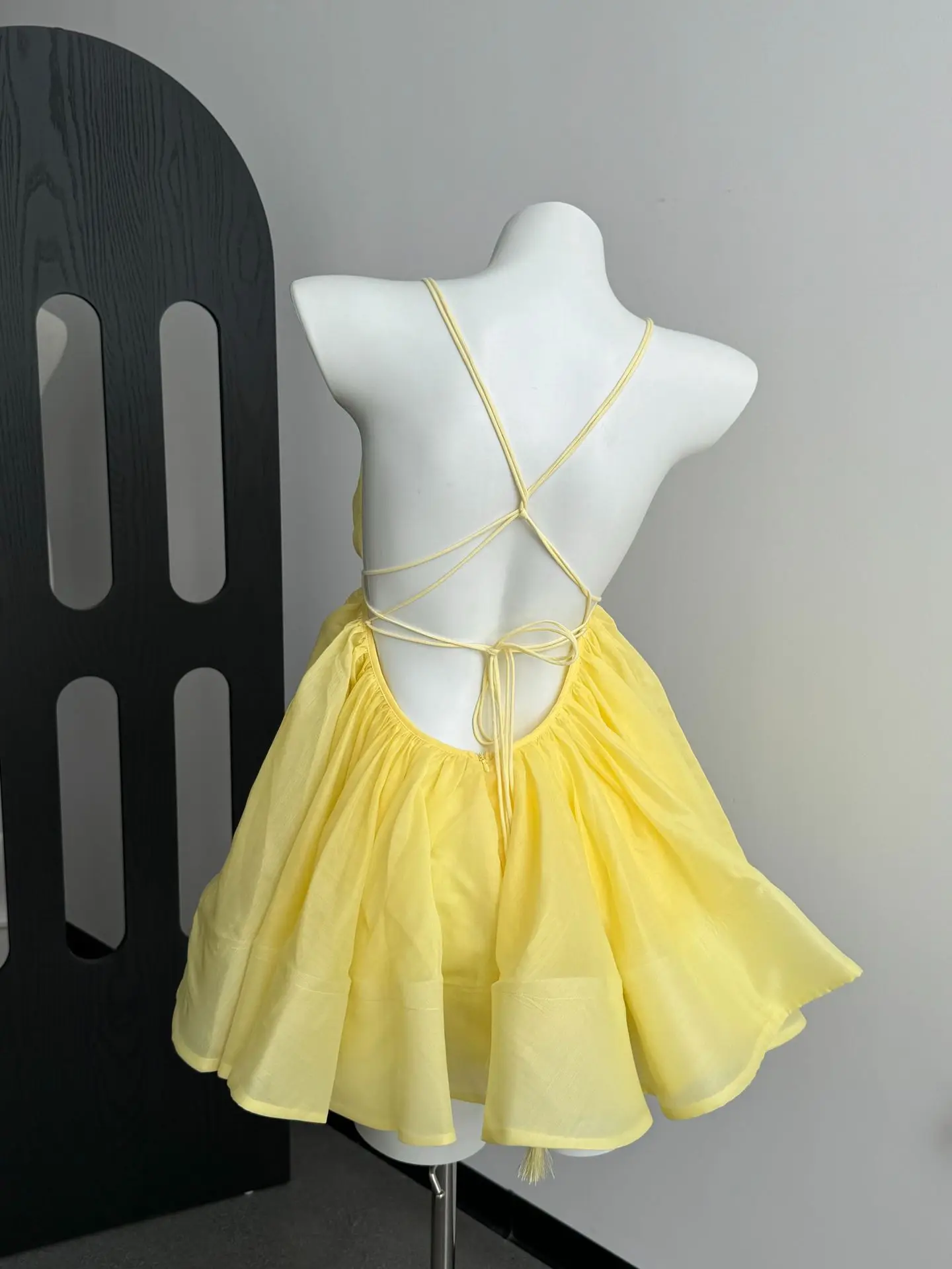 Seksowna sukienka plażowa na ramiączkach spaghetti, z odkrytymi plecami i dekoltem w serek dla kobiet, luksusowa sukienka na studniówkę od projektanta, suknia na przyjęcie celebrytów, kolekcja 2022