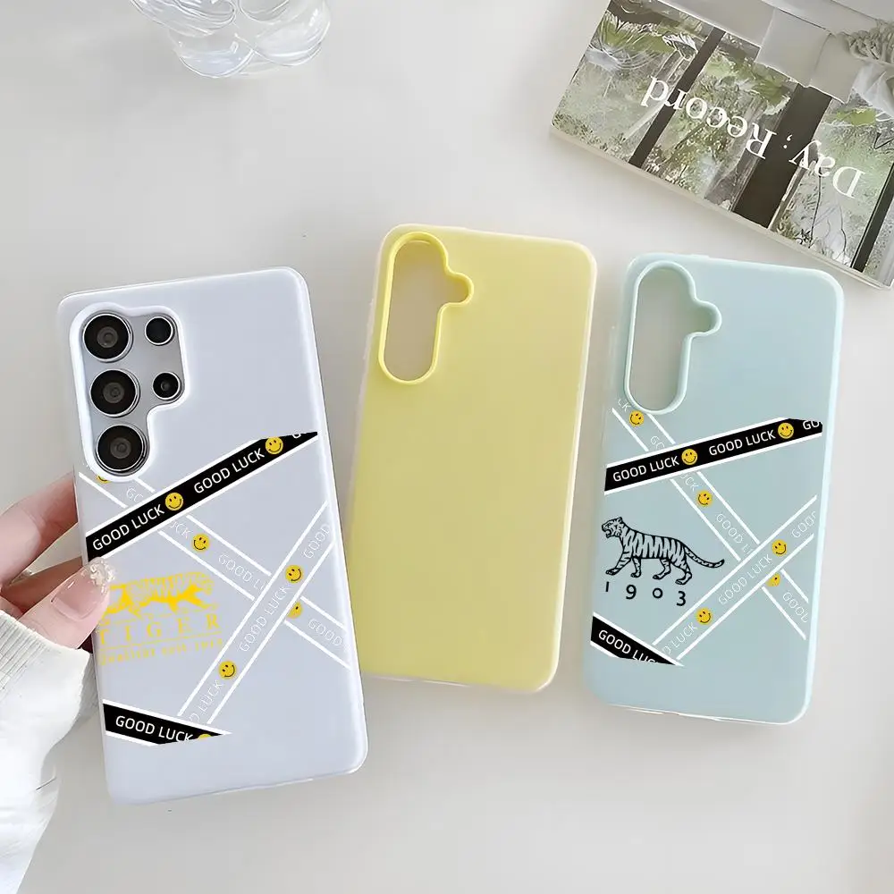 TigerofSweden Phone Case Clear TPU Case For Samsung S22-S26, 2-in-1 Detachable Card Holder