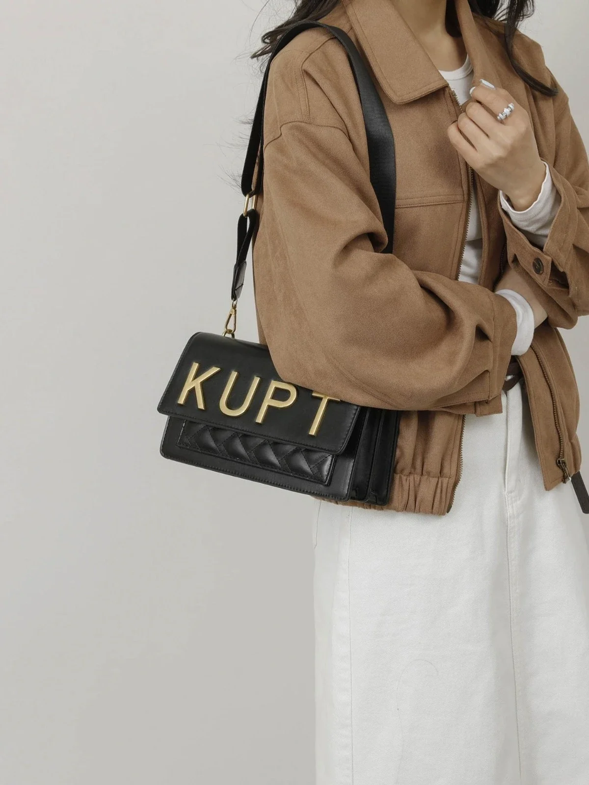 

2026 Popular Shoulder Bag French Horizontal Texture Small Square Bag Trendy Brand Letter Bag Cover Design Crossbody Bag