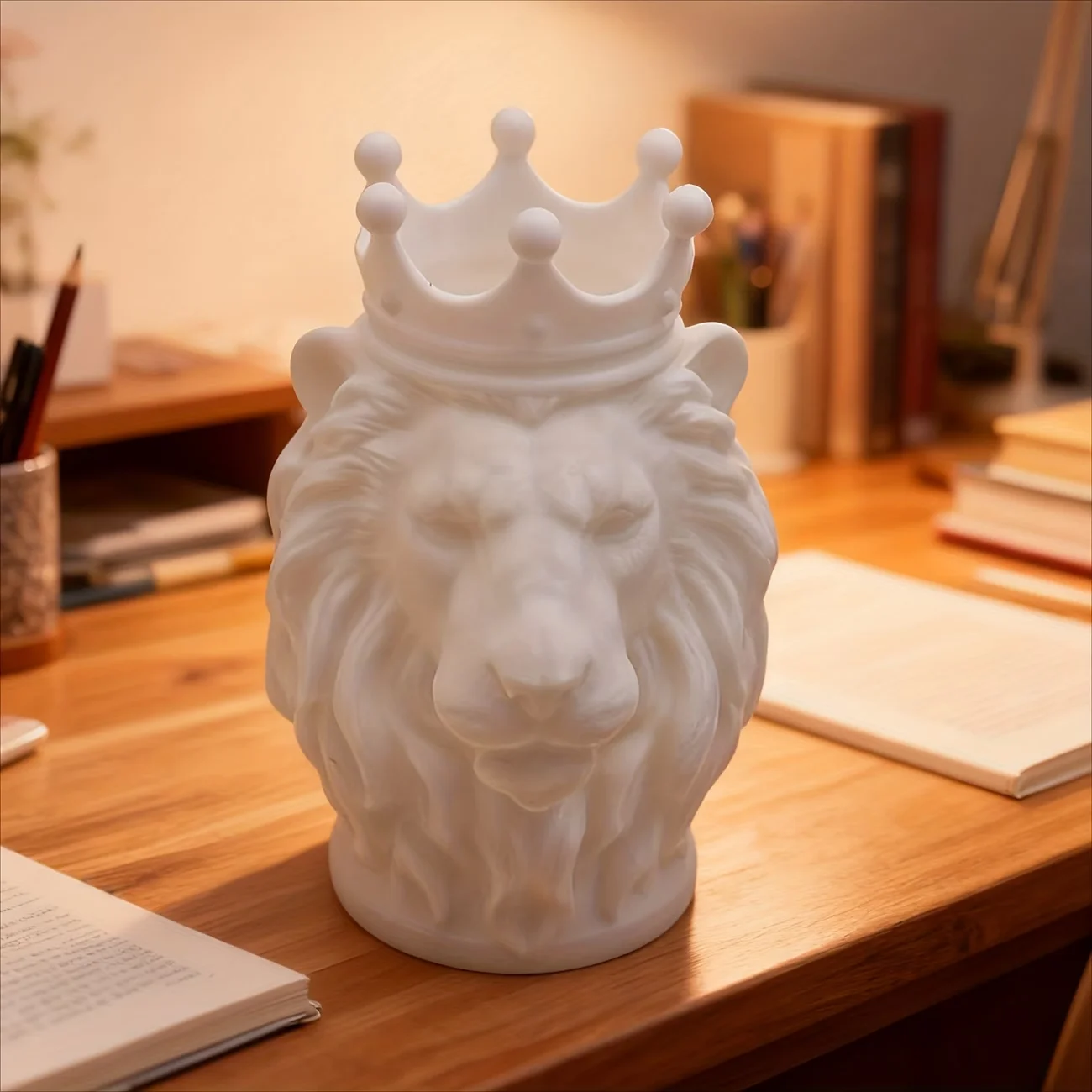 Headwear Crown Lion Shaped Creative Pen Holder Personalized Desktop Stationery Storage Desktop Storage Ornament