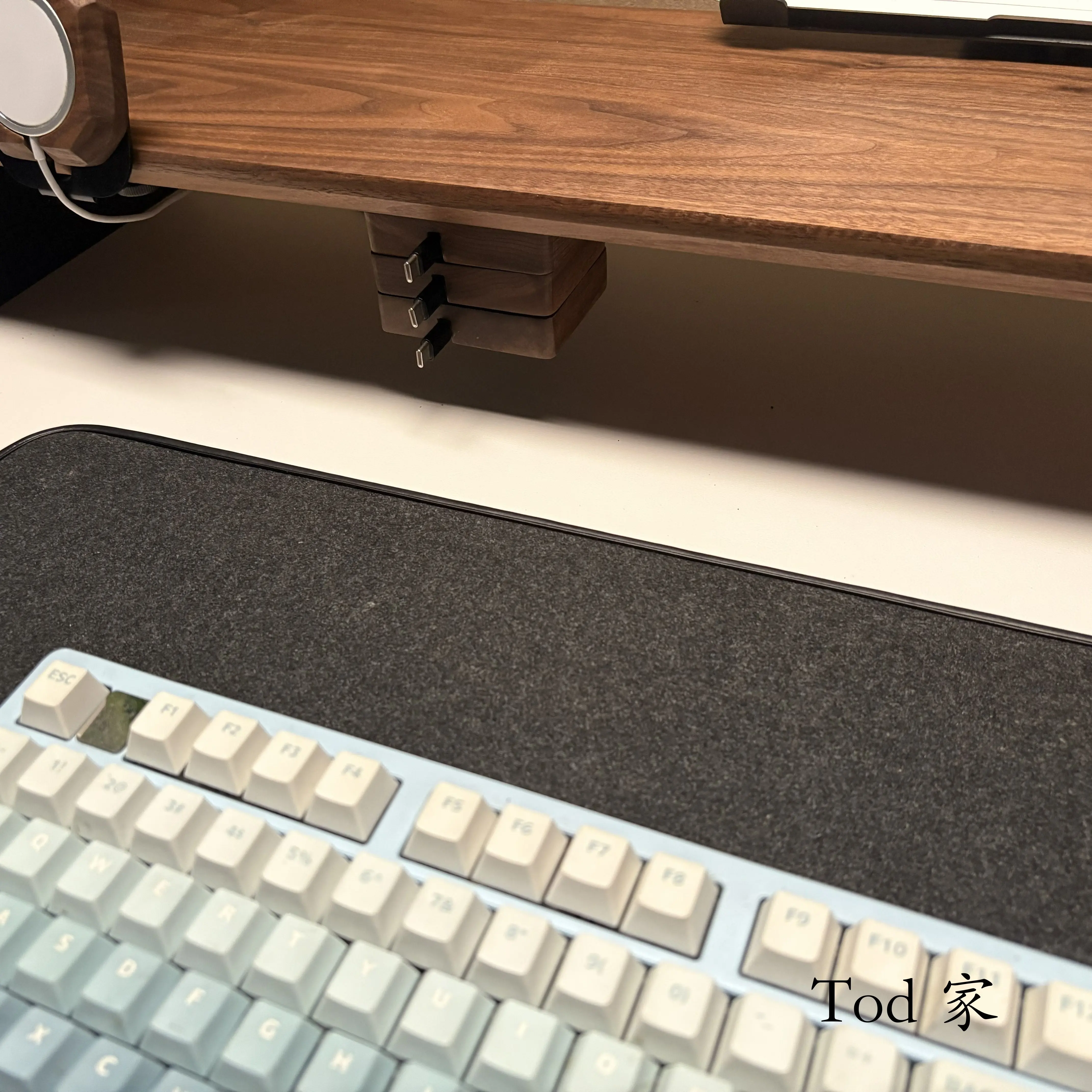 Slide Rail Monitor accessories Modular Retractable Charging Cable Black Walnut Fast Charge Cord Adjustable Workstation System