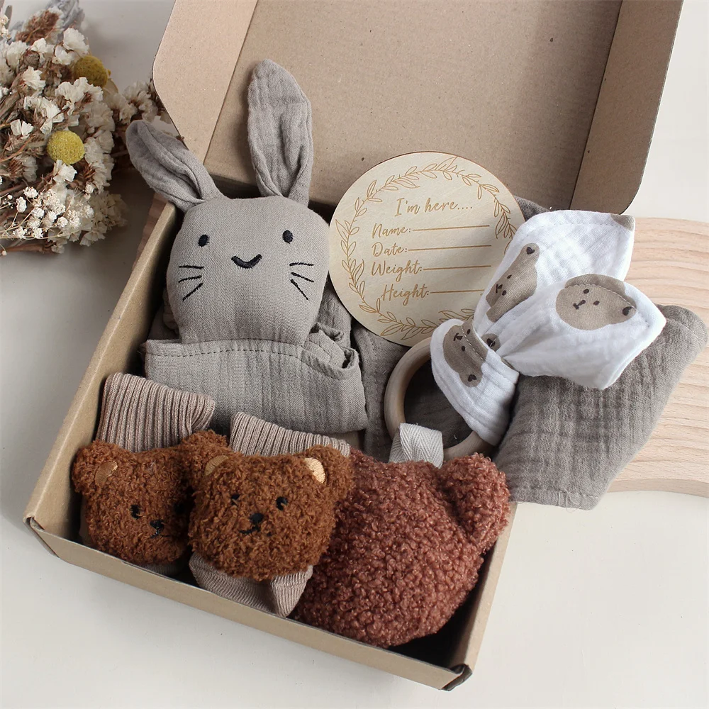 Baby Cotton Comforter Blanket Bibs Socks Headband 6Pcs Set Gifts Box Wooden Rattle Brushs Bunny Towel For Baby Shower Gift