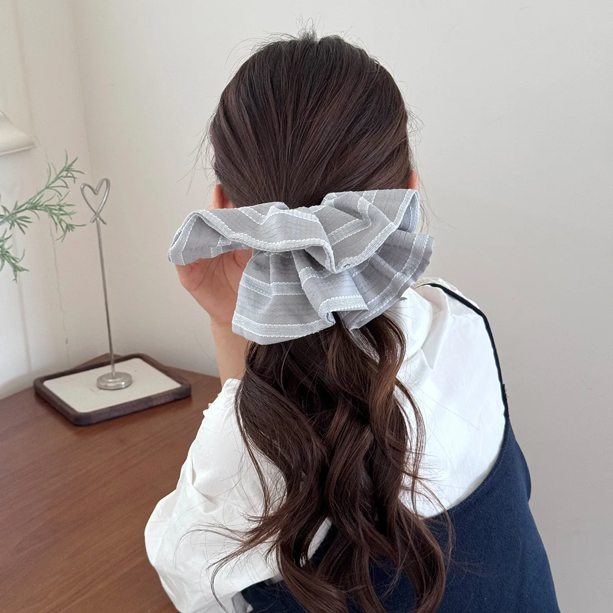 رباط شعر كبير مخطط بتصميم كوري على شكل ذيل حصان مطاطي مرن للنساء والفتيات ربطة عنق scrunchie أزياء كلاسيكية رائدة على الموضة kpop