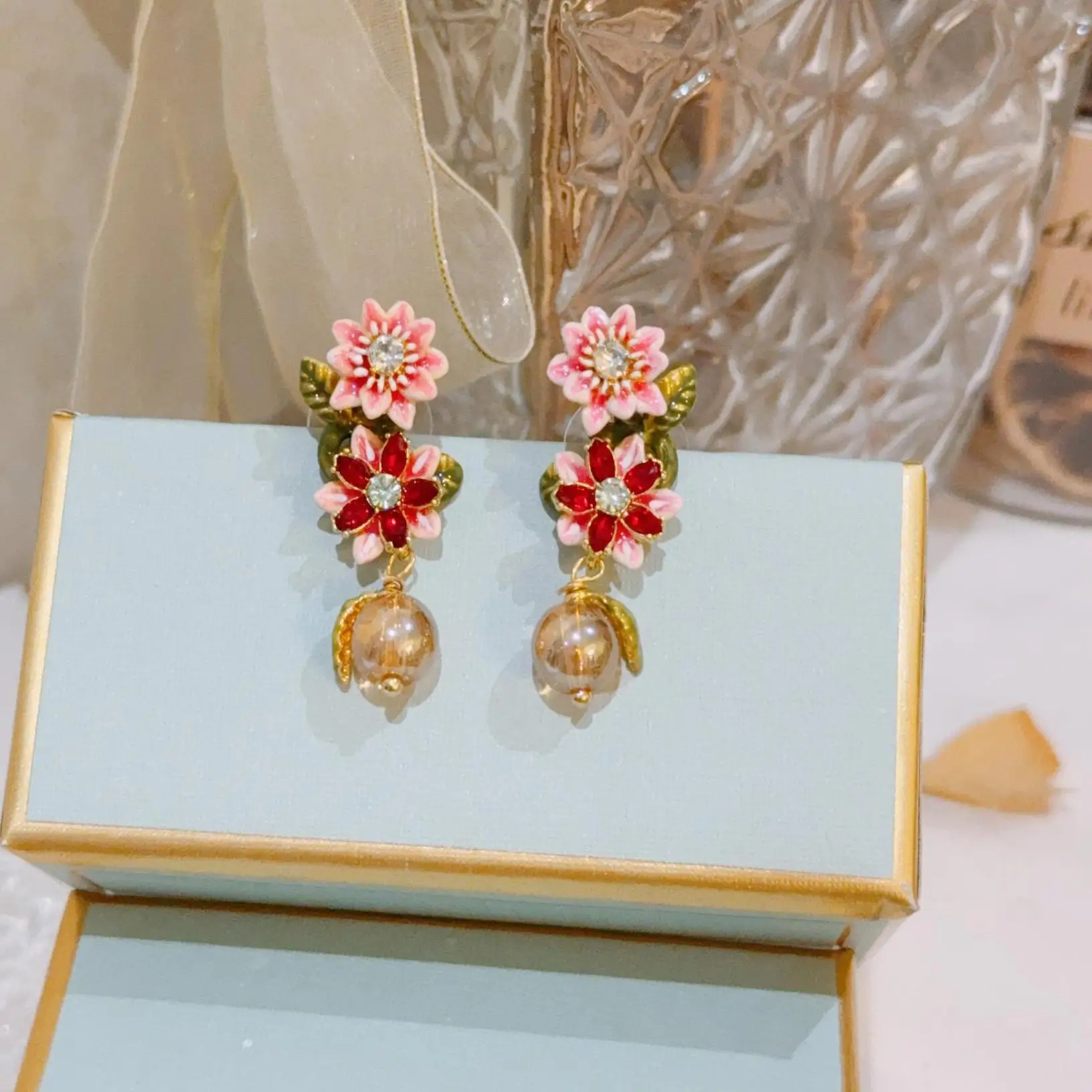 エデンガーデンシリーズ-蓮の花ペンダントイヤリング-スタッドとクランプ-ファッションジュエリー-花柄デザイン-女性用