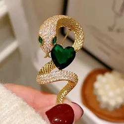 Chinese Zodiac Snake Retro Emerald Heart-shaped Cut Zirconia  Brooches for Women and Men Temperament Corsage Accessories Pin