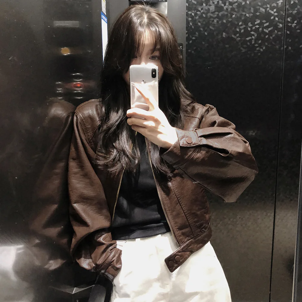 レディースフェイクレザージャケット ショート丈 無地 ジッパー 長袖 ポロカラー ややストレッチ ストリート系 ルーズ カジュアル 2025年秋