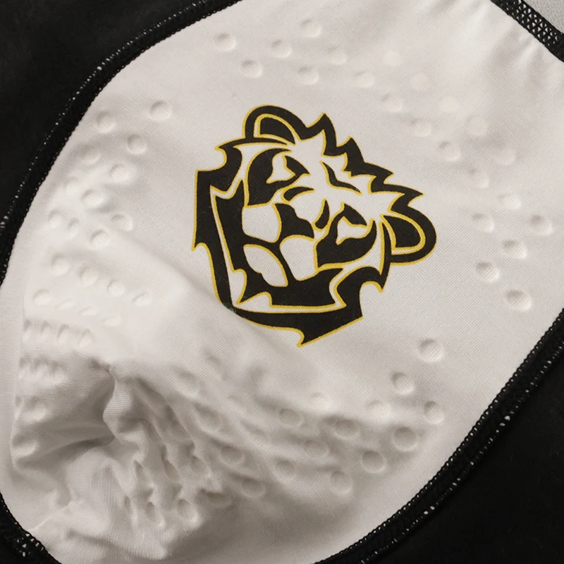 سراويل الملاكم الباروكي للرجال - مزيج فسكوزي/قطن/ألياف لدنة، زخارف باروكية ذهبية وشعار SQINUSON، تصميم فاخر عتيق!