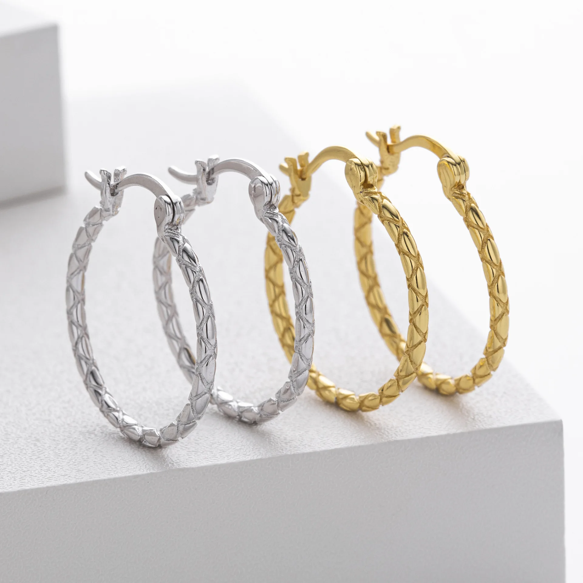 Withered Jewelry Earrings Women's Earrings Ear Cuffs S925 Sterling Silver Large Ear Loop Snake Patterned Earrings
