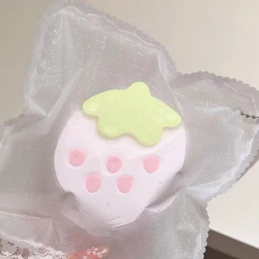 1pc Strawberry Thousand Layer Soft Pinch Relieves Daily Tension Slow Resilience Restlessness Office Decoration Food Gift Toys.