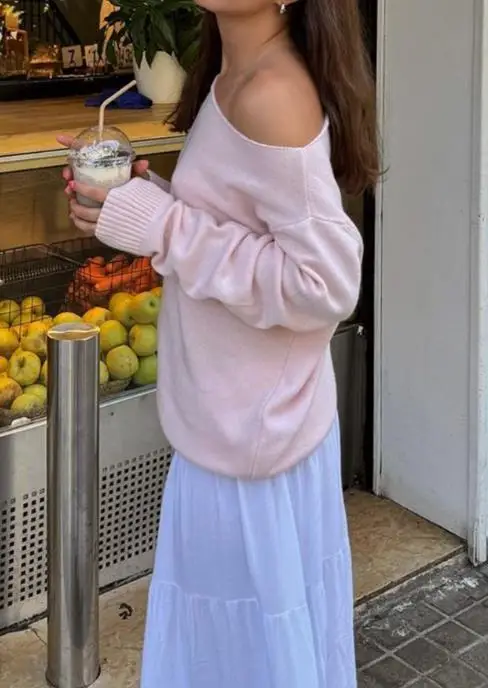 

Autumn and Winter 2025 Casual Vacation Wool Long Sleeved Top, Fashionable and Personalized Solid Color Slant Neck Loose Sweater