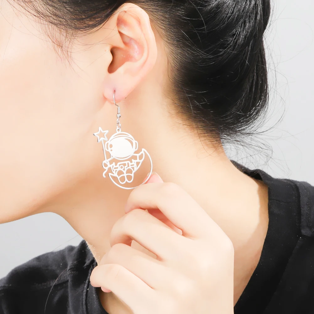 Astronauts Star Moon Hollow Dangle Earring for Women Girl Stainless Steel Exquisite Anniversary Party Must-Have Jewelry Gift New