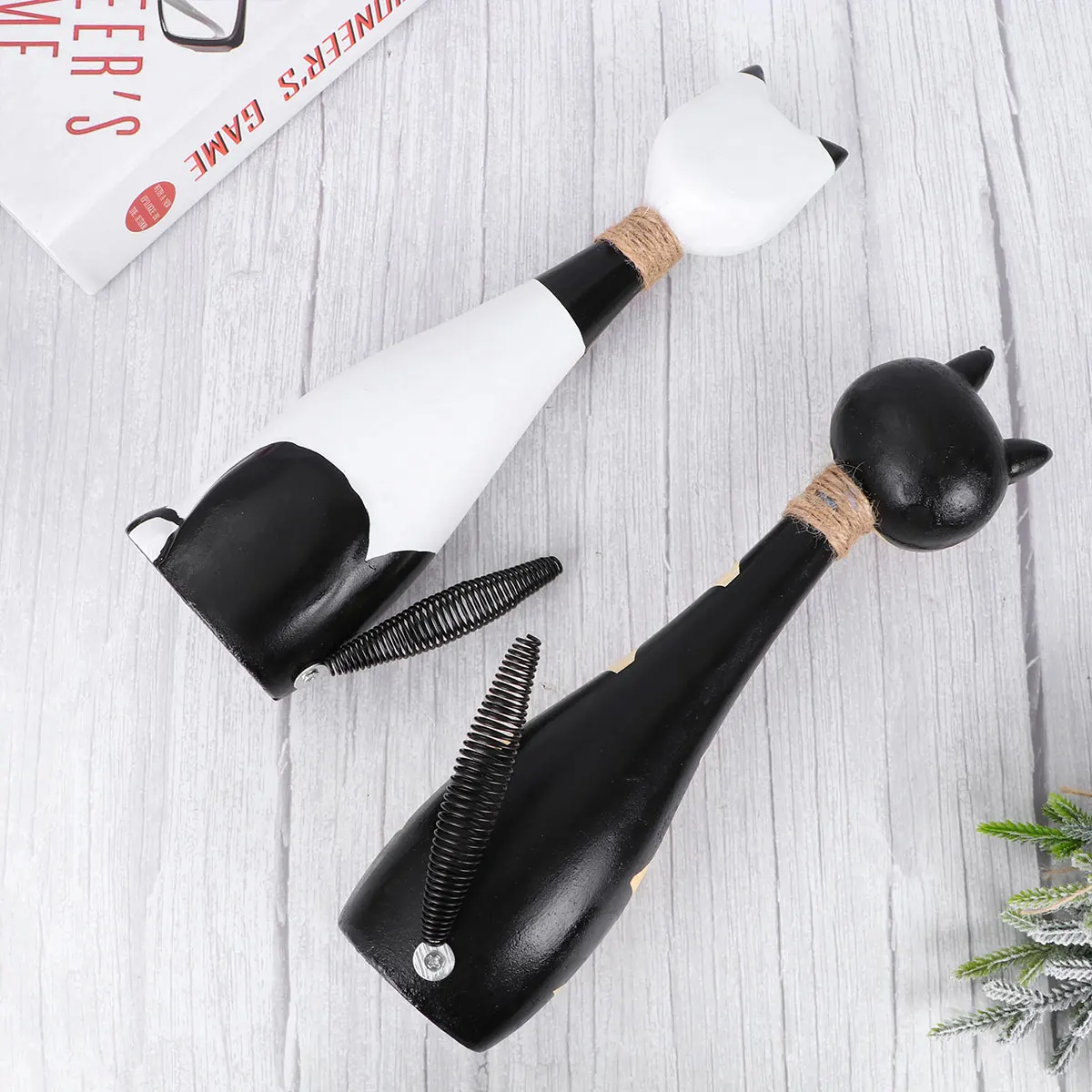 

2Pcs Couple Cat Wood Ornaments Premium Animal Decoration Desktop Home Office Nordic Style Animal Ornament Cat Adornment