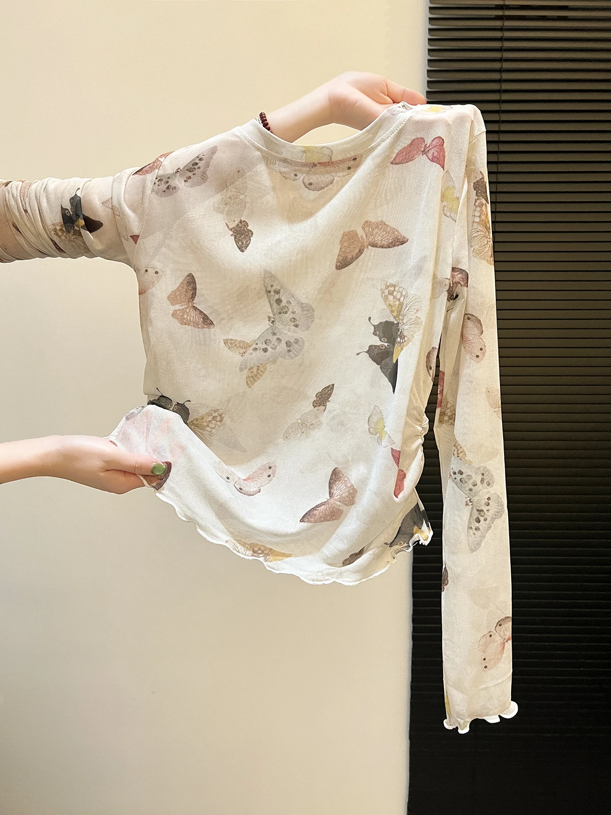 

Fashionable Print Long Sleeve Mesh T-Shirt Women's Early Autumn New Waist-Cinching round Neck Sunshade Cover up