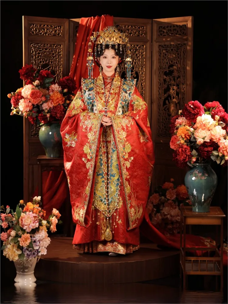 

Hanfu wedding dress long-sleeved shirts with long tails men's and women's sets traditional attire gold embroidery golden threads