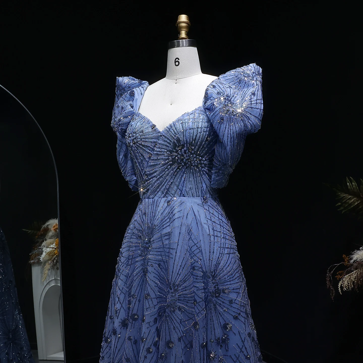 Sharon Said Dubai Luxuriöses Blaues Abendkleid mit Puffärmeln und Schwerer Perlenstickerei, Saudi-Arabisches Damen-Hochzeitskleid, Formelles Partykleid SS080 Maßanfertigung – Detail 6