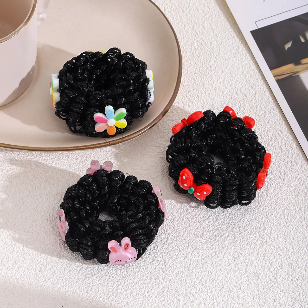 

Черные резинки для волос с мультяшными персонажами, милые повязки на голову для девочек, эластичные резинки для хвоста, аксессуары для волос с цветочным узором, детские резинки-скранчи