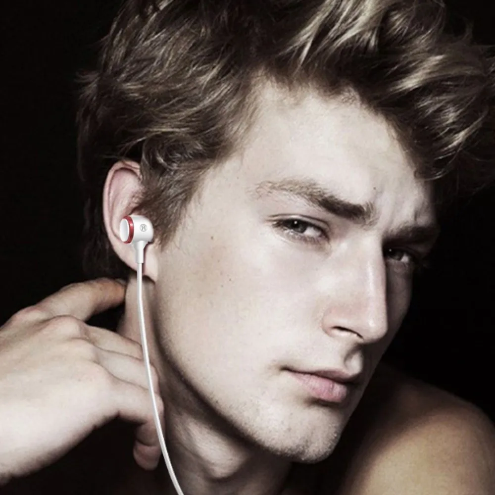 

3.5mm Wired Earphone Wire Control HiFi Stereo in Ear Earphones Noise Cancelling with Mic Wired Headset Listen To Music