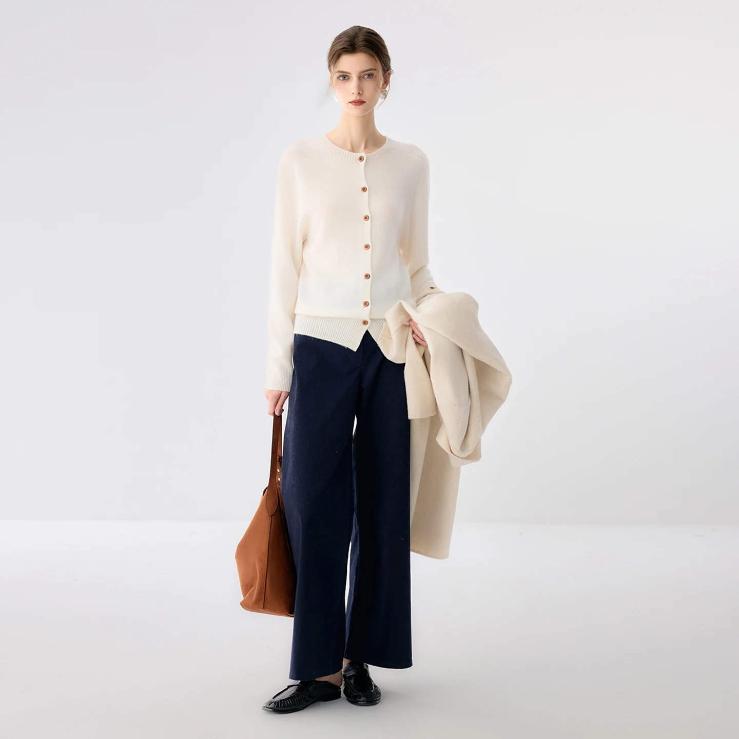 Autumn Winter Thick 100% Premium Cashmere Women Seamless O‑Neck Solid‑Color Knit Cardigan Minimalist Versatile Outer Layering