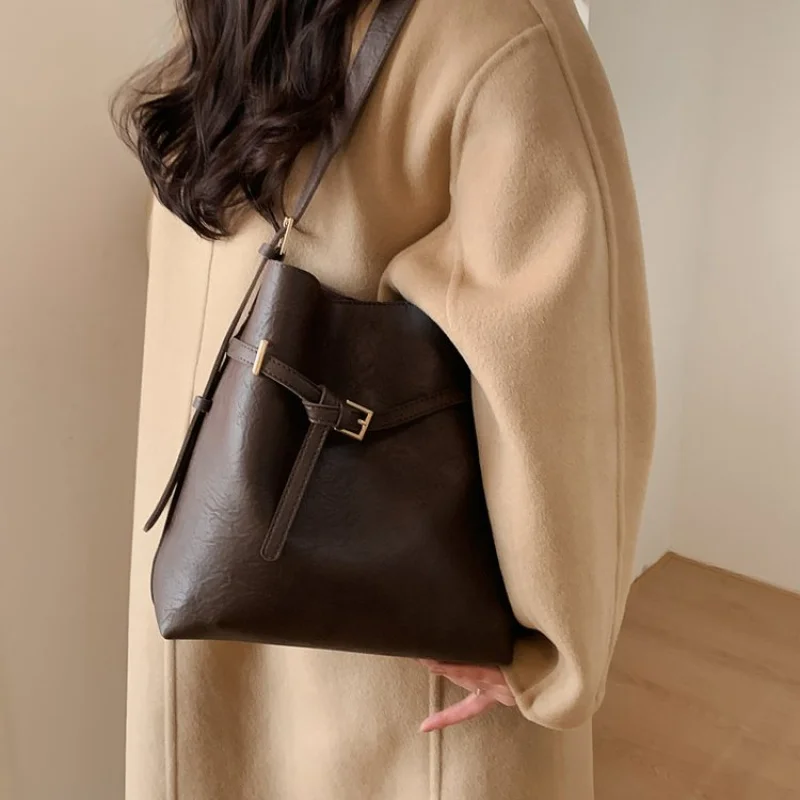 

Ladies Tote Bag Made Of Deerskin Leather Boasting High-End Costa Rica Trendy Lightweight Soft Daily Look