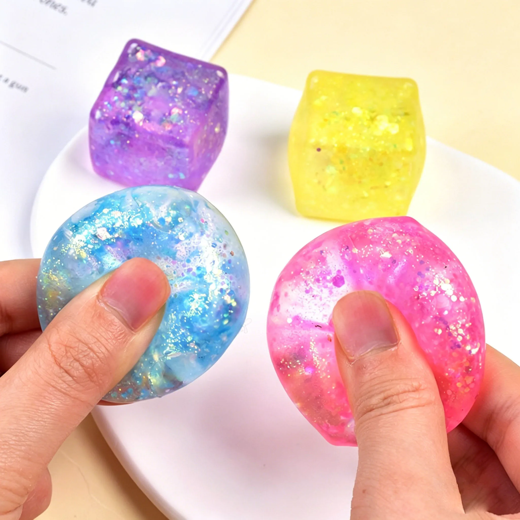 Decompression ice block kneading music simulation Aurora Maltose cube kneading music slow rebound release toy