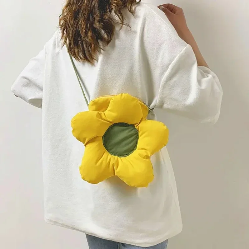 Women\'s Handbags Casual Candy Flower Plush Bag Women Shoulder Bag Chest Bag Gift Crossbody Bags Lovely Bags for Women Fashion