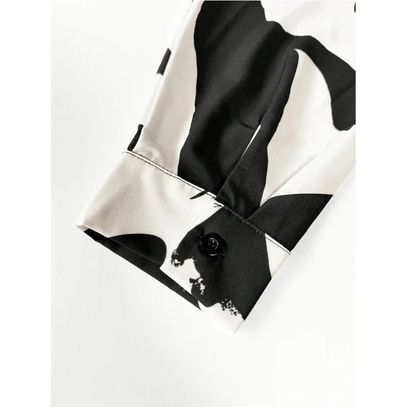 Long-Sleeved Jumpsuit, Made of Patchwork Fabric, Featuring a Loose Printed Shirt Combined with Solid Elastic Material view 4