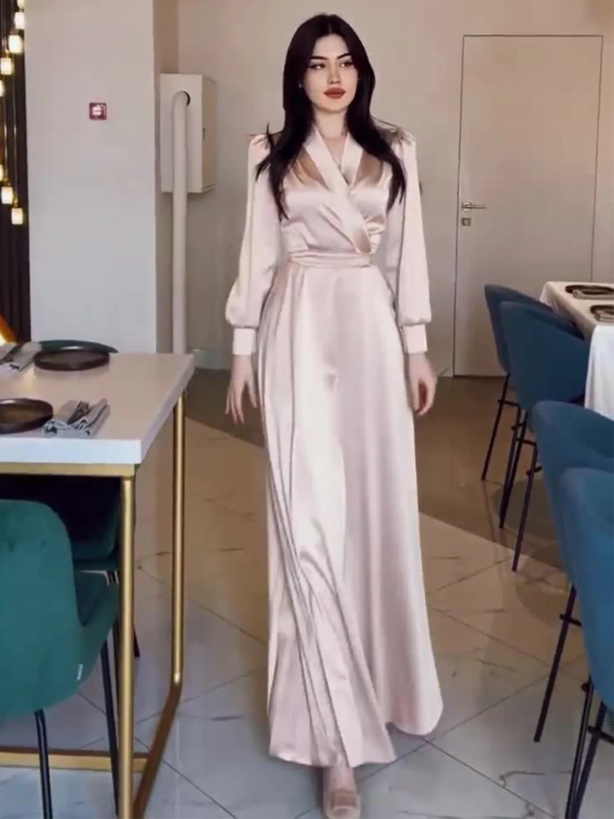 

2025 Spring New Women's Style V-neck Dress with Aging Reduction, Long Style, Strap up Waist, Long Sleeve Dress